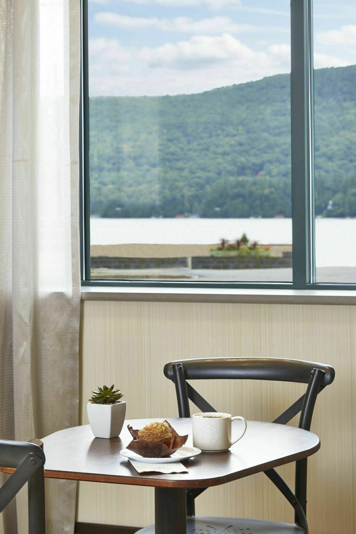 คอร์ตยาร์ด เลค จอร์จ Hotel เลคจอร์จ ภายนอก รูปภาพ